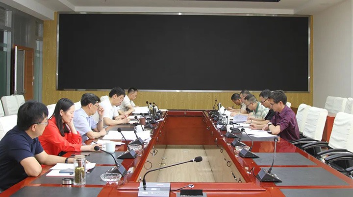 云煤（云顶国际）集团党委发展民主生涯会专题理论中心组进建
