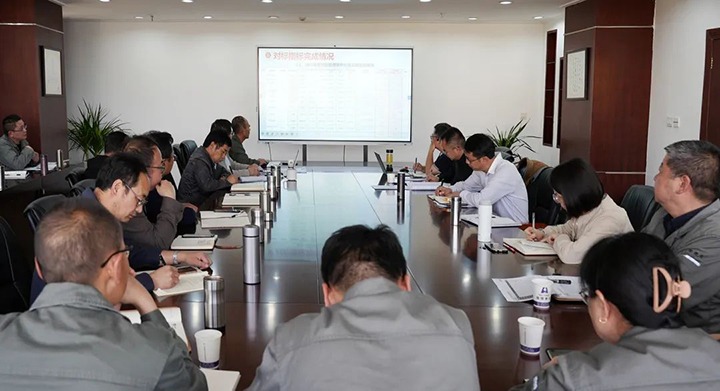 云煤（云顶国际）集团党委委员、副总经理缪和星一行到曲煤焦化公司领导出产经营工作