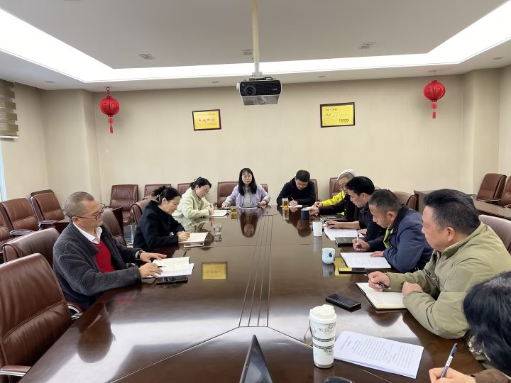 集团党委委员、财政总监莫晓丹到云顶国际地产调研领导工作