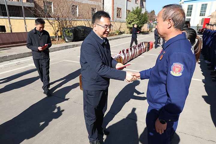 慰问现场.JPG